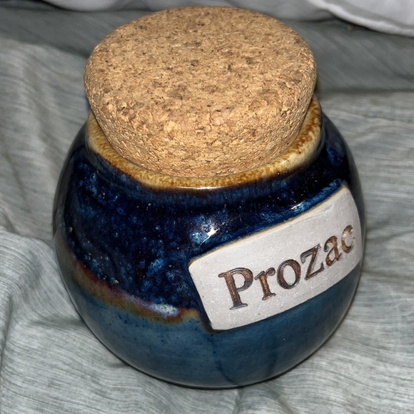 Blue canister with cork lid - Picture 5 of 9